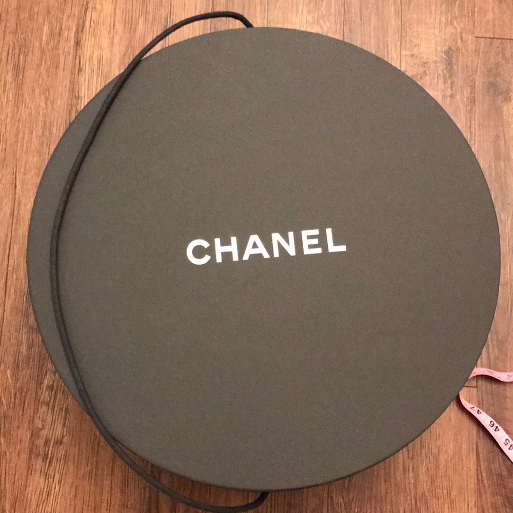 Chanel rounded box